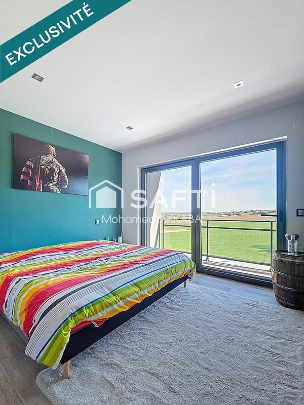 Maison - 260 m² - 9 pièces