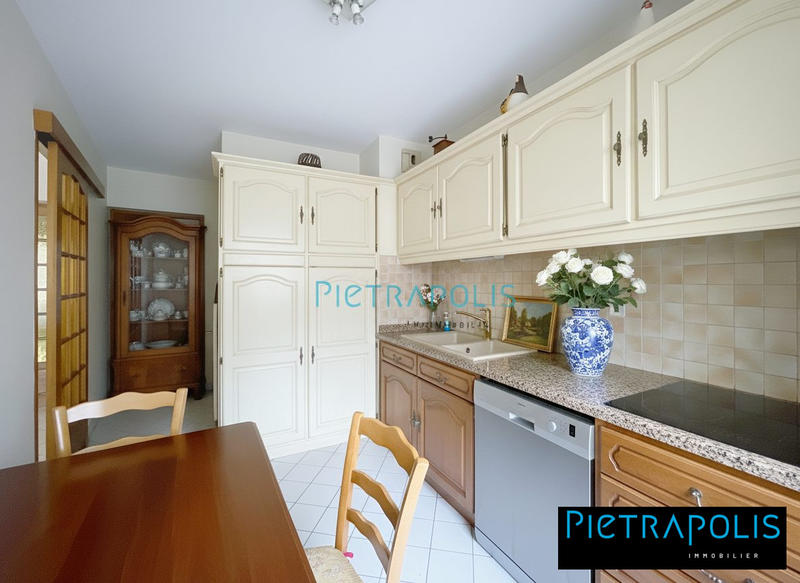 Appartement - 86 m² - 4 pièces