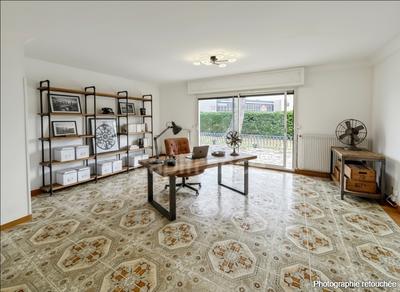 Local commercial - 106 m² - 5 pièces