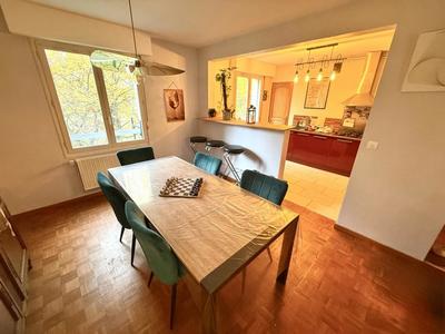 Appartement - 96 m² - 4 pièces