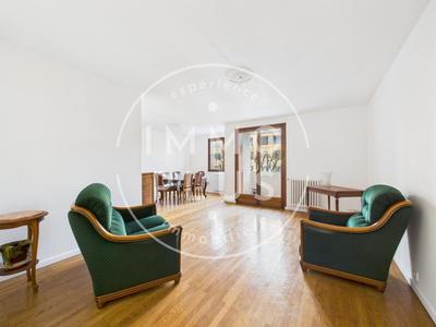 Appartement - 82 m² - 4 pièces