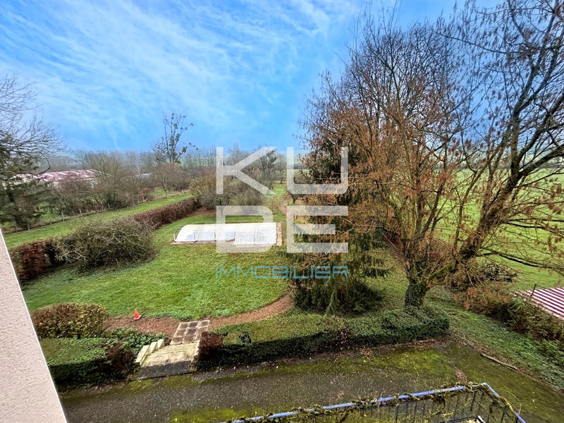 Maison - 280 m² - 12 pièces