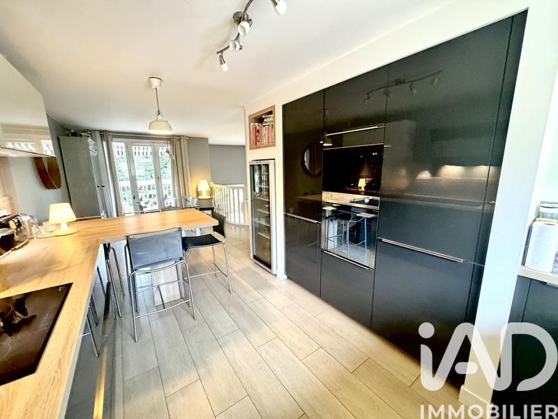 Maison - 115 m² - 6 pièces