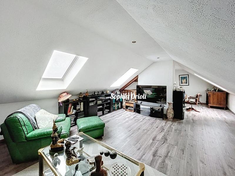 Maison - 185 m² - 5 pièces