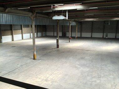 Entrepôt - 2 779 m²