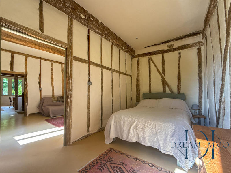 Maison - 704 m² - 22 pièces