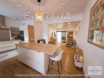 Appartement ancien - 90 m² - 4 pièces