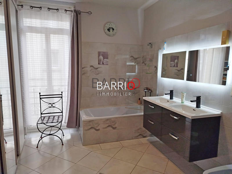 Appartement - 108 m² - 3 pièces