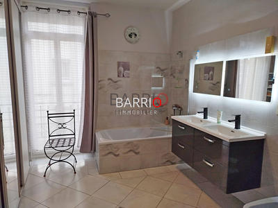 Appartement - 108 m² - 3 pièces