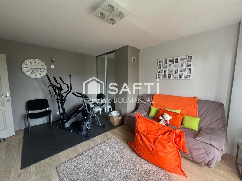 Maison - 236 m² - 8 pièces