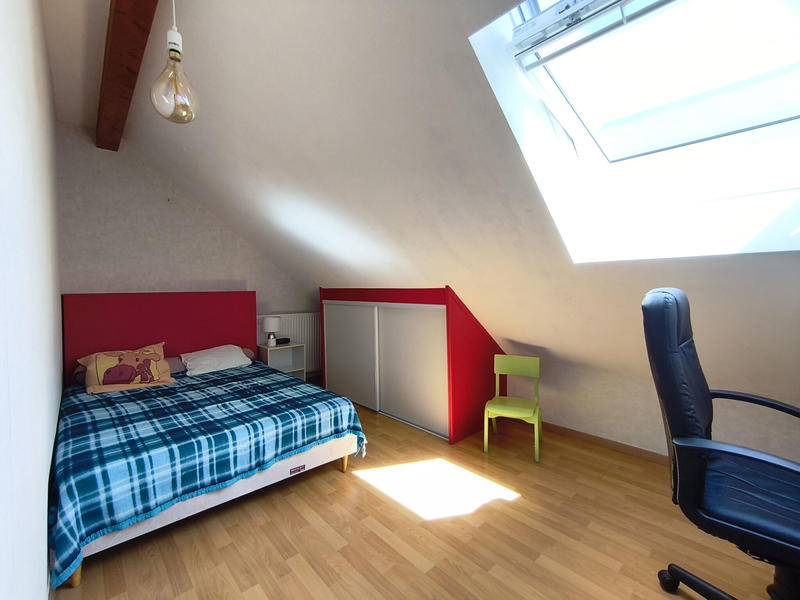 Maison - 99 m² - 6 pièces