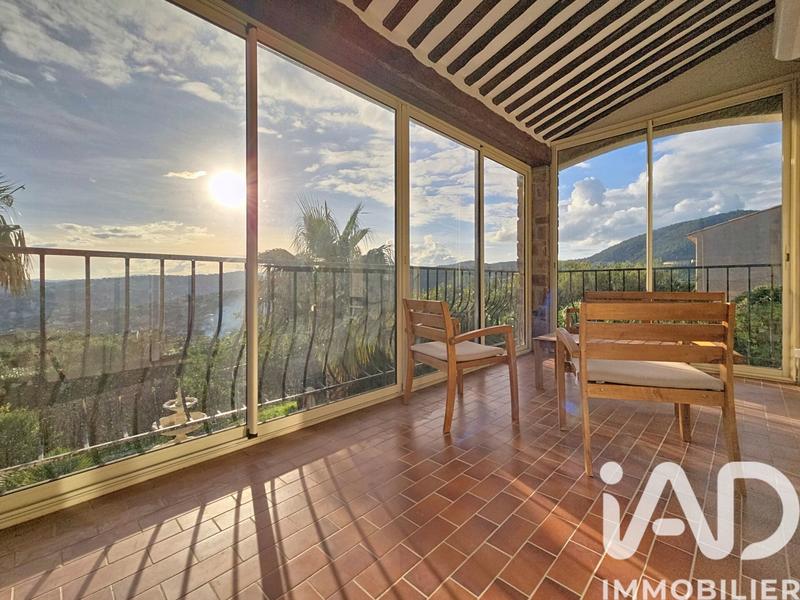 Maison - 192 m² - 7 pièces