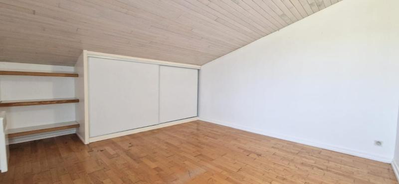 Maison - 210 m² - 6 pièces