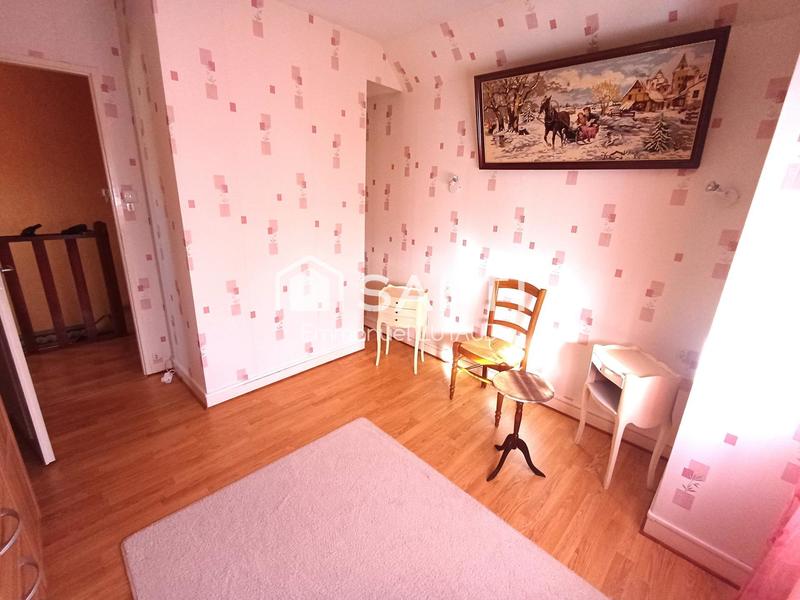 Maison - 92 m² - 7 pièces