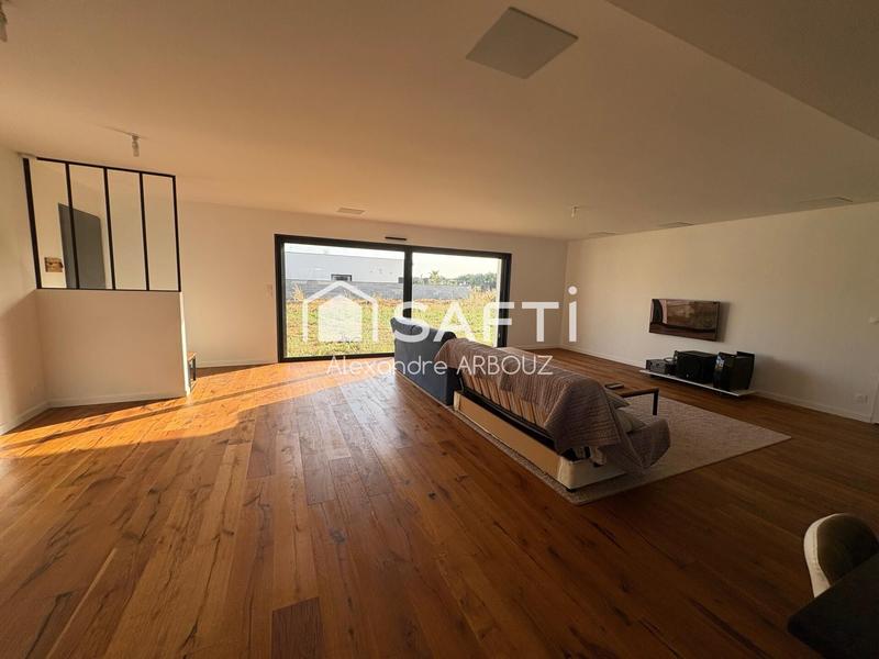 Maison - 178 m² - 4 pièces