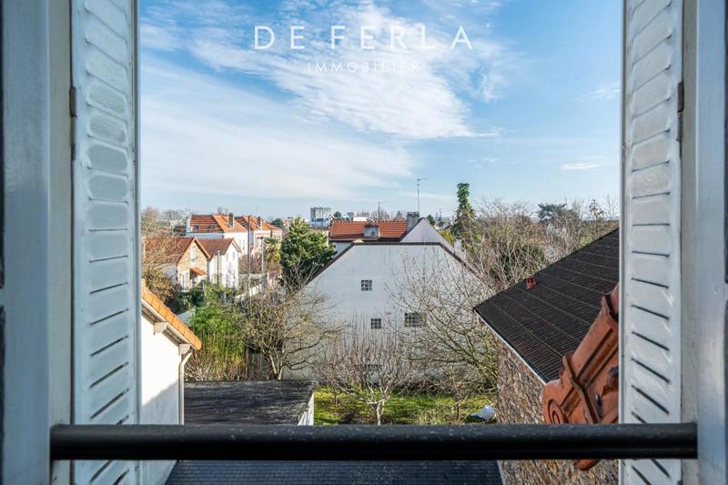 Maison - 200 m² - 8 pièces