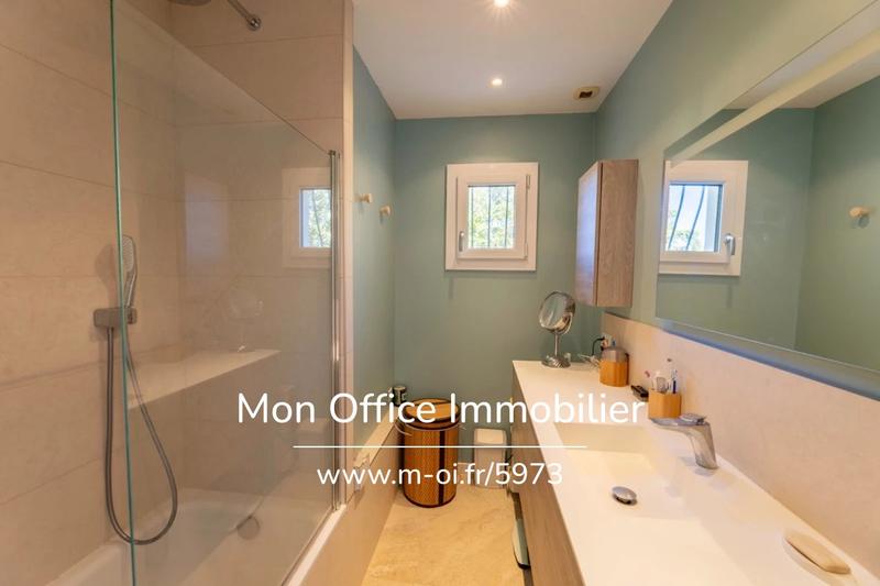 Maison - 200 m² - 5 pièces