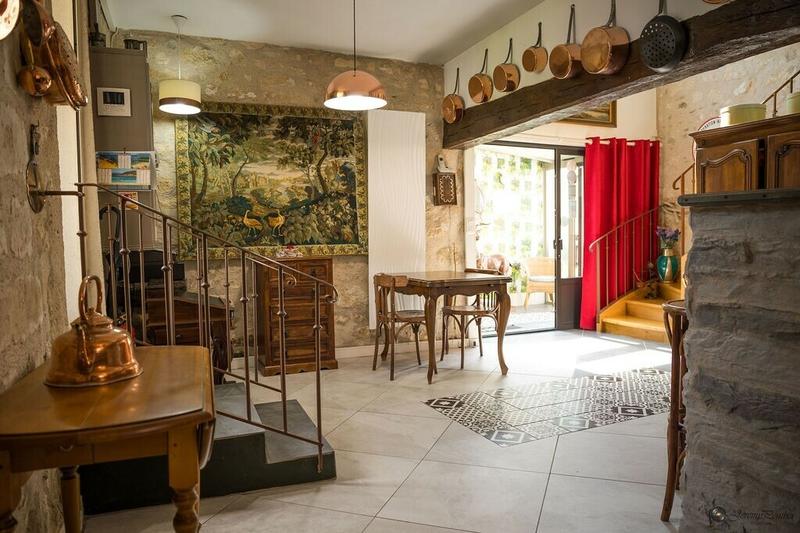 Maison - 214 m² - 6 pièces