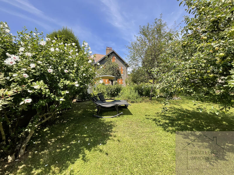 Maison - 157 m² - 9 pièces