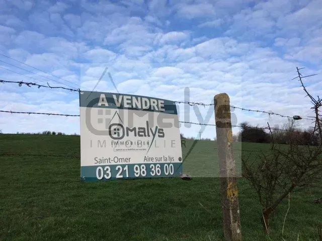 Terrain constructible - 875 m²