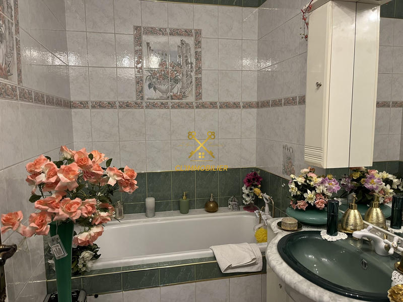 Appartement - 75 m² - 3 pièces