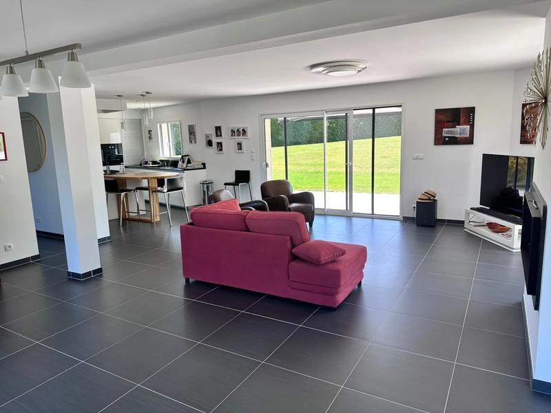 Maison - 261 m² - 10 pièces