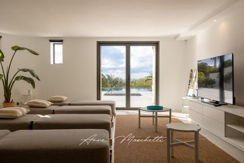 Maison - 450 m² - 8 pièces