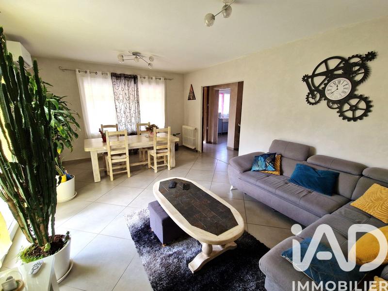 Maison - 90 m² - 5 pièces