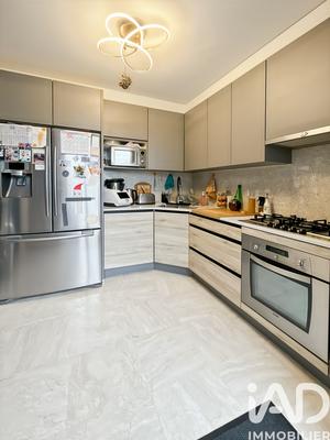 Maison - 165 m² - 8 pièces