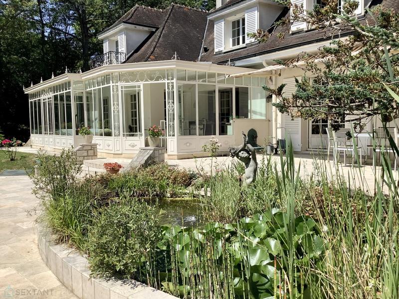 Propriété - 280 m² - 10 pièces