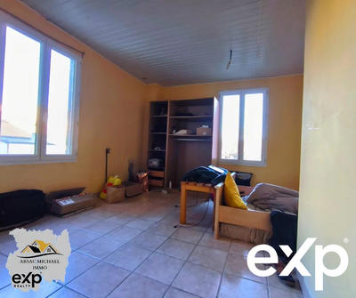 Maison traditionnelle - 115 m² - 6 pièces