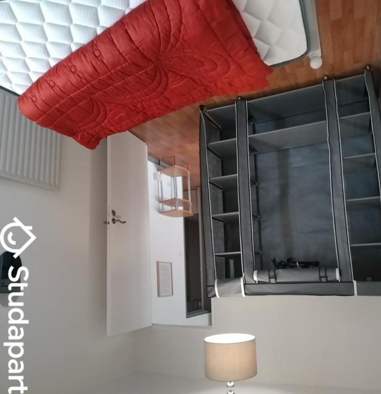 Chambre - 9 m² - 1 pièce