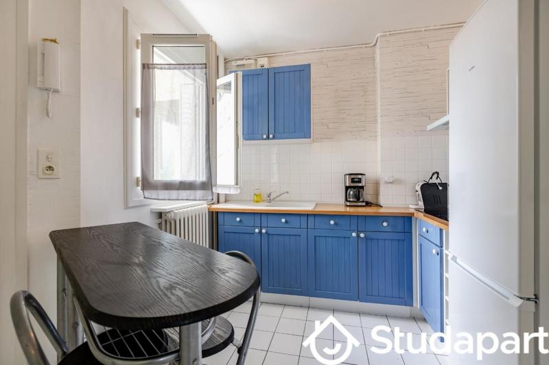 Chambre - 11 m² - 1 pièce