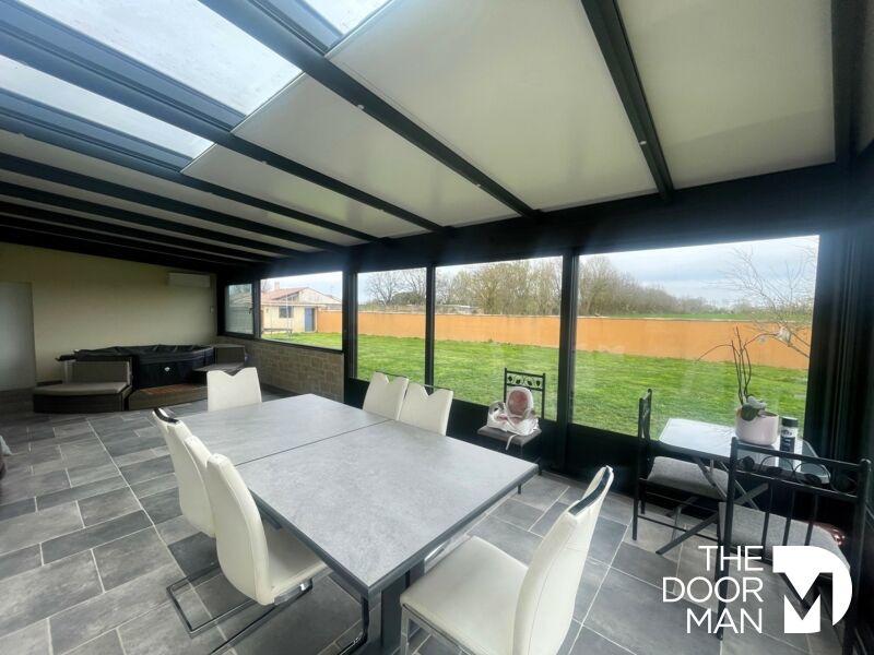 Maison - 180 m² - 6 pièces