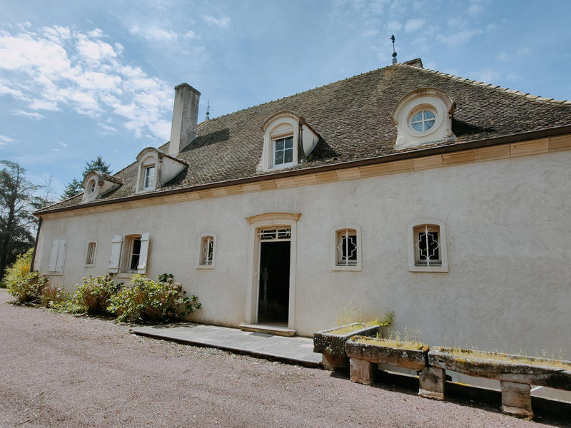 Maison - 279 m² - 8 pièces