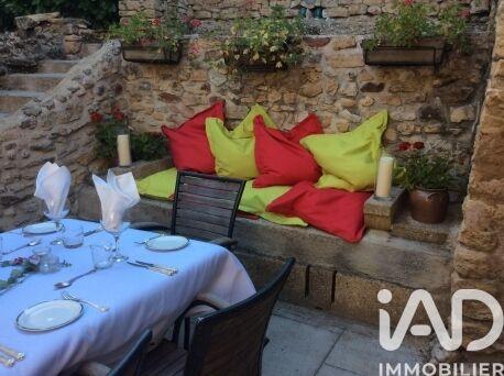 Maison - 375 m² - 8 pièces