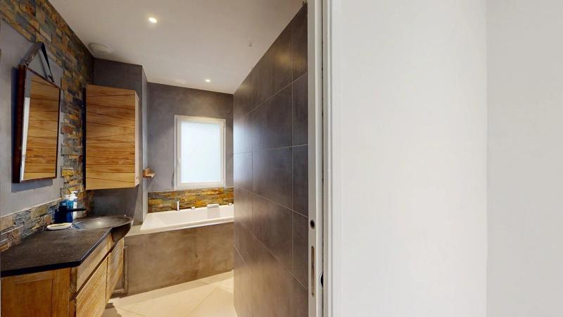 Maison - 121 m² - 4 pièces