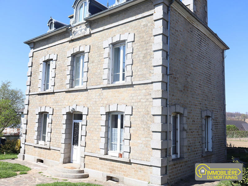 Maison - 160 m² - 9 pièces