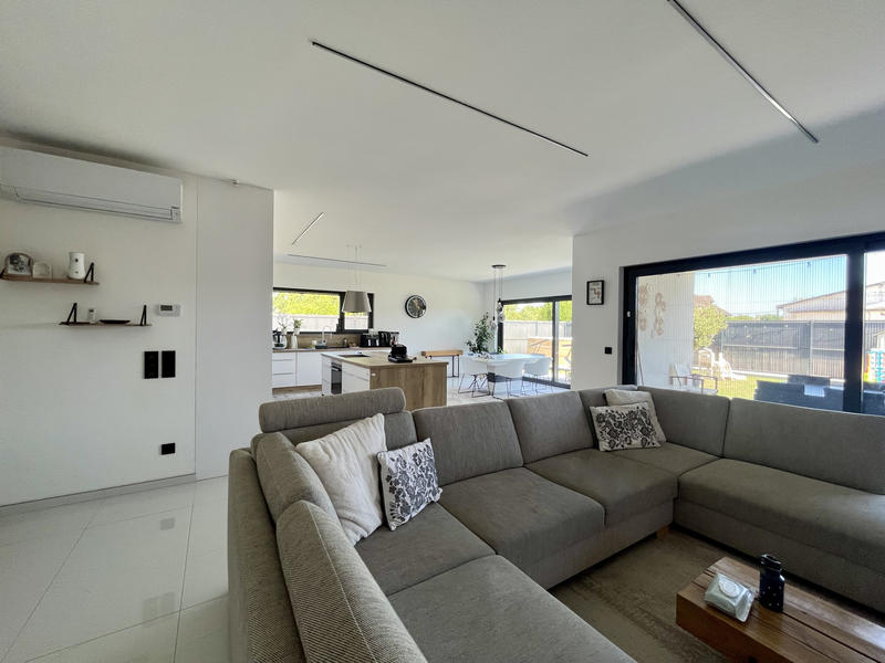 Maison - 144 m² - 5 pièces