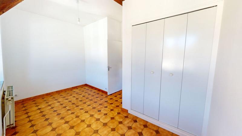 Appartement - 99 m² - 3 pièces