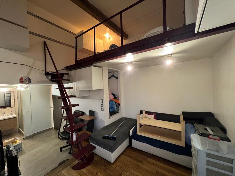 Maison - 210 m² - 9 pièces