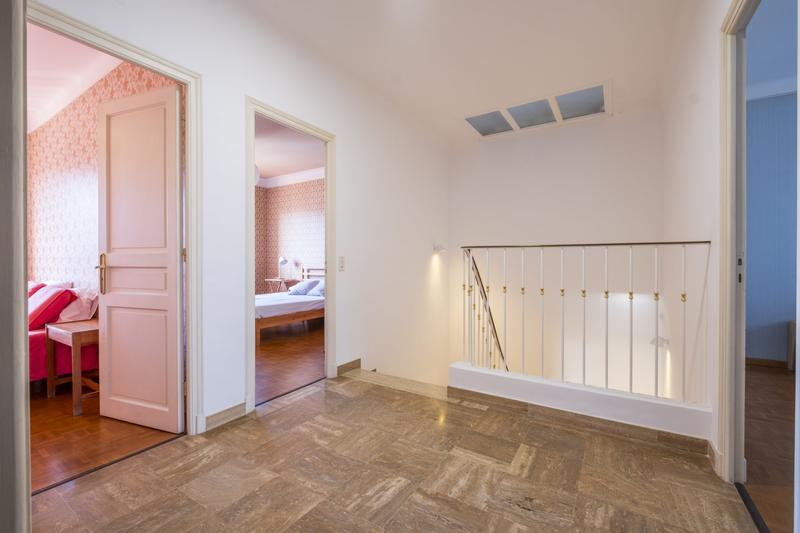 Maison - 217 m² - 7 pièces