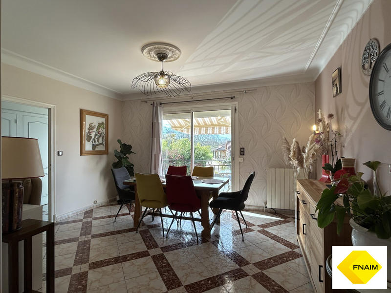 Maison - 122 m² - 5 pièces