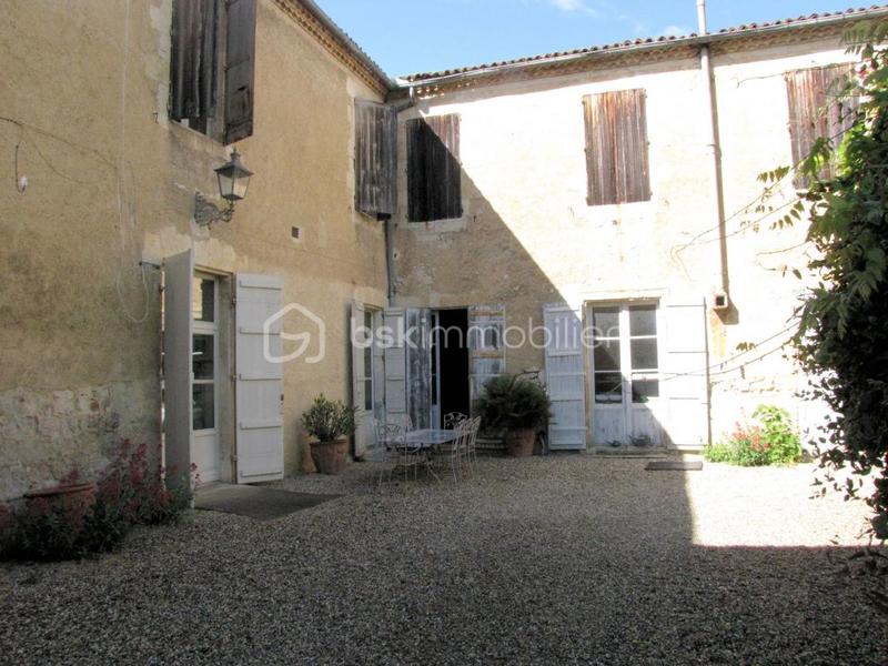 Hôtel particulier - 600 m² - 18 pièces