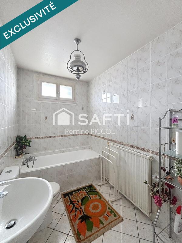 Maison - 215 m² - 8 pièces