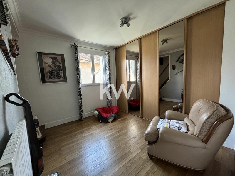 Maison - 147 m² - 7 pièces