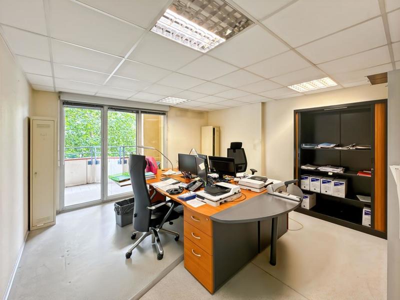 Bureau - 425 m²