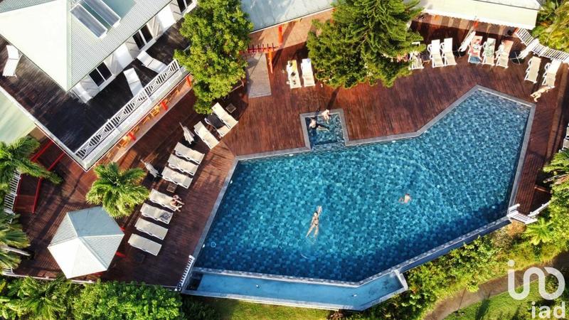 Local commercial - 11 303 m²