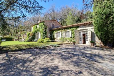 Villa - 206 m² - 7 pièces