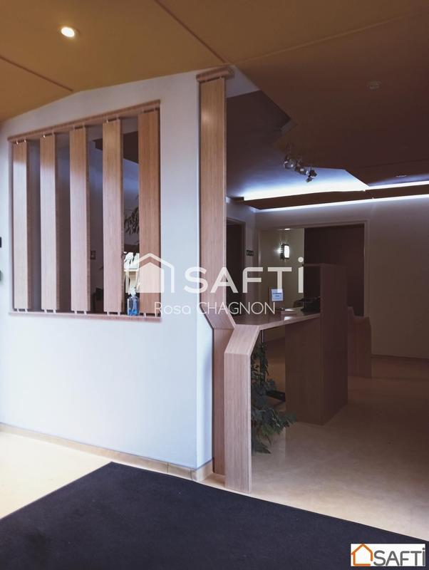 Local commercial - 377 m² - 15 pièces